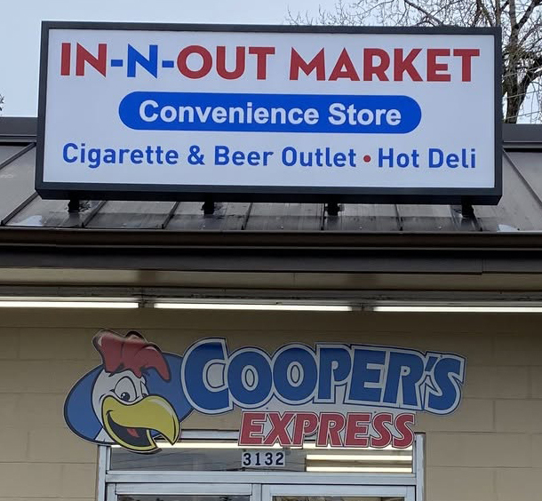 In-N-Out Market Camas